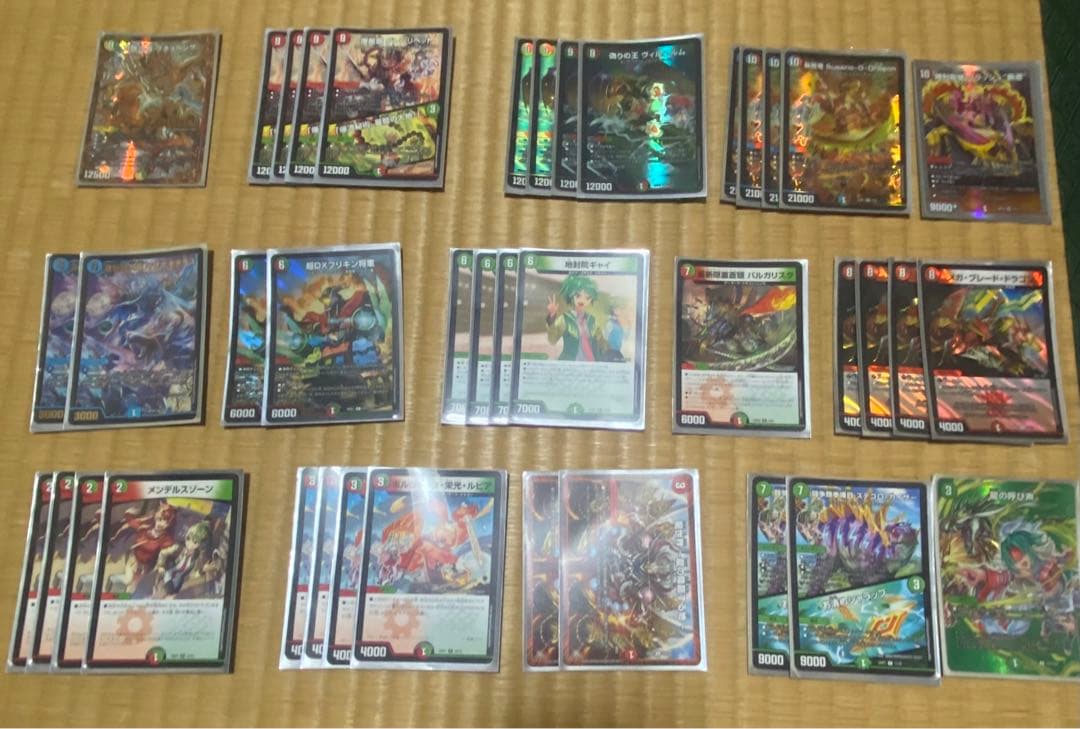 デュエマ 引退品 (スリーブ付き) デッキ6つ 、デッキケース 、プレイマット