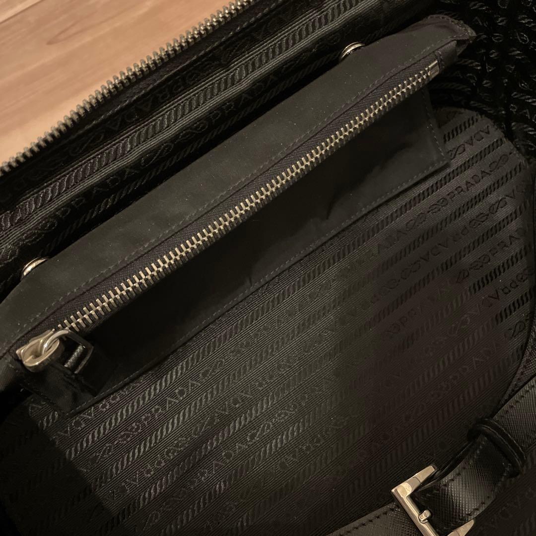 PRADA ブラック キャリーケース　保存袋付き。