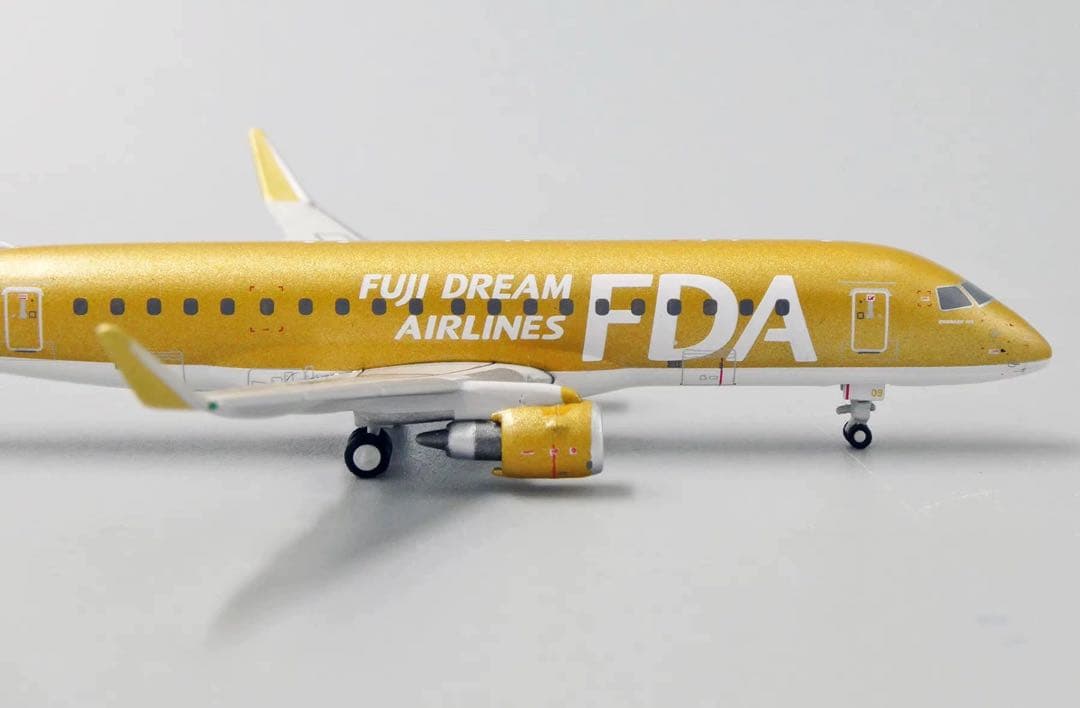 航空機・ヘリコプター JC Wings FDA ERJ-175 JA09FJ 1/400