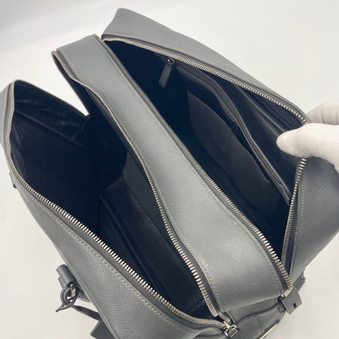 プラダ サフィアーノレザー 大容量 ビジネスバッグ ボストン 2室 三角ロゴ