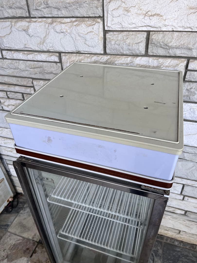 4面ガラスショーケース　ガラス扉冷蔵庫 ホワイト 2段棚　レトロ