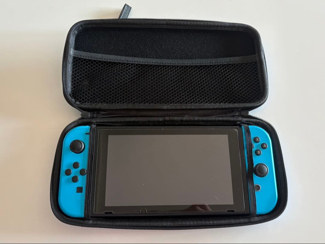 Nintendo Switch 本体 ＋ 付属品、ケース付