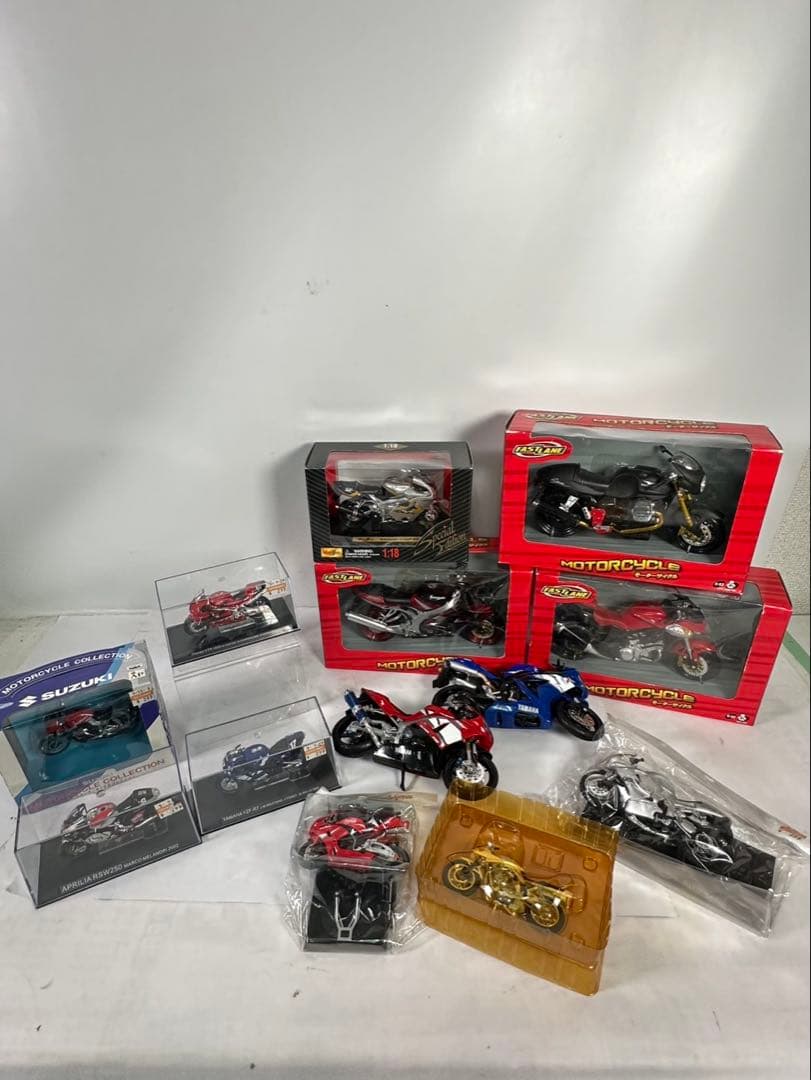 【蔵出し品】車　バイク　フィギュア　アンテーク　ミニカー　まとめ出品