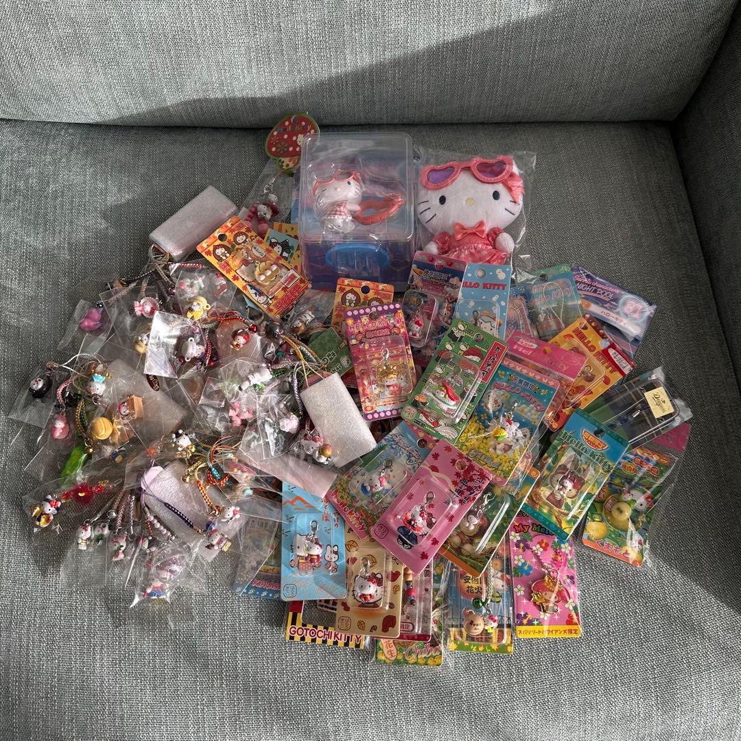 ご当地キティ　根付け　ストラップ　ファスナーマスコット　他　まとめ売り　100個