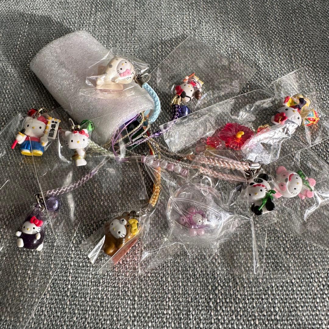 ご当地キティ　根付け　ストラップ　ファスナーマスコット　他　まとめ売り　100個