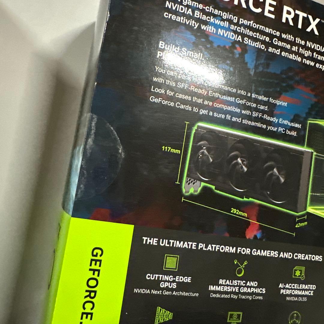 グラフィックボード・グラボ・ビデオカード GAINWARD RTX 5070 PYTHON III 12GB