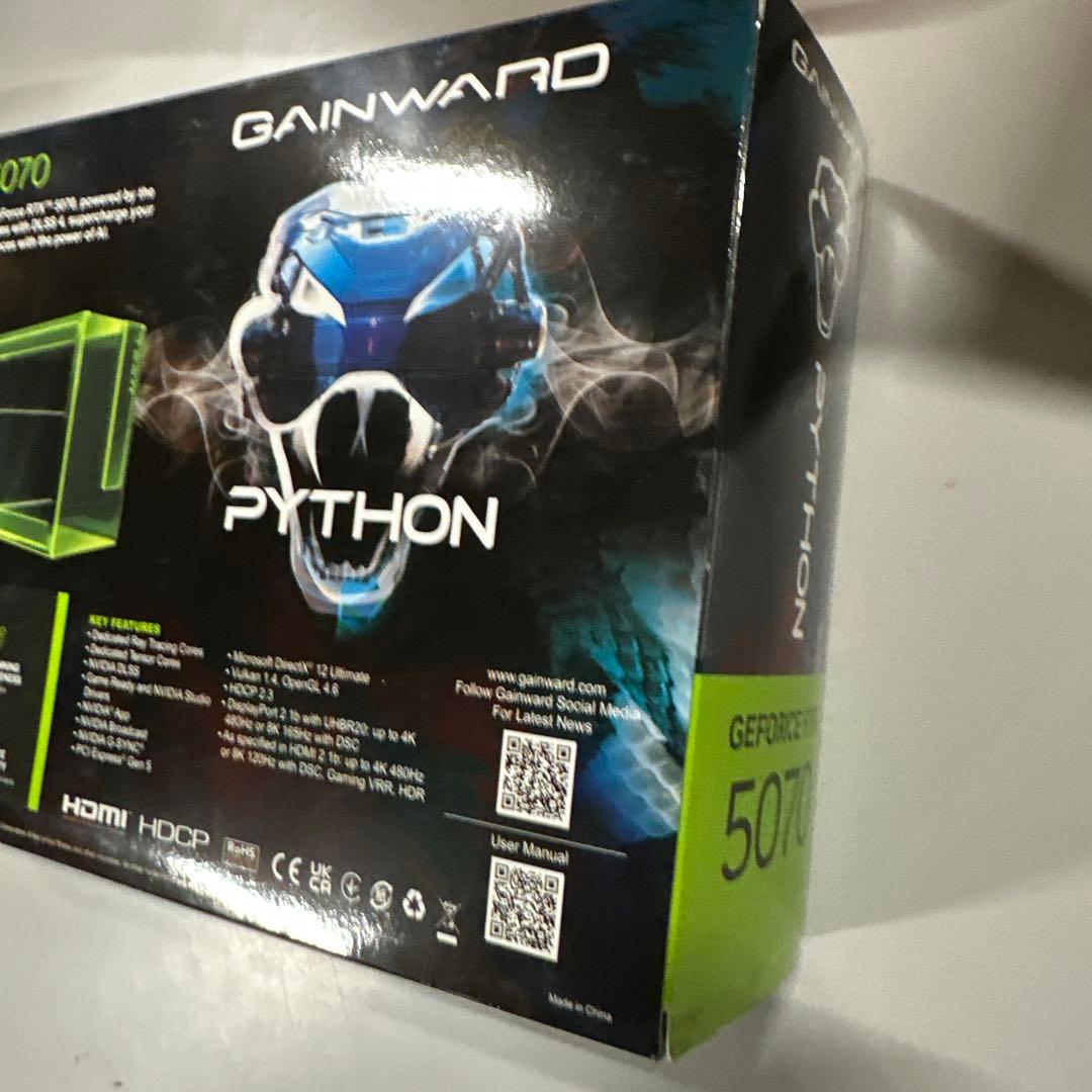 グラフィックボード・グラボ・ビデオカード GAINWARD RTX 5070 PYTHON III 12GB