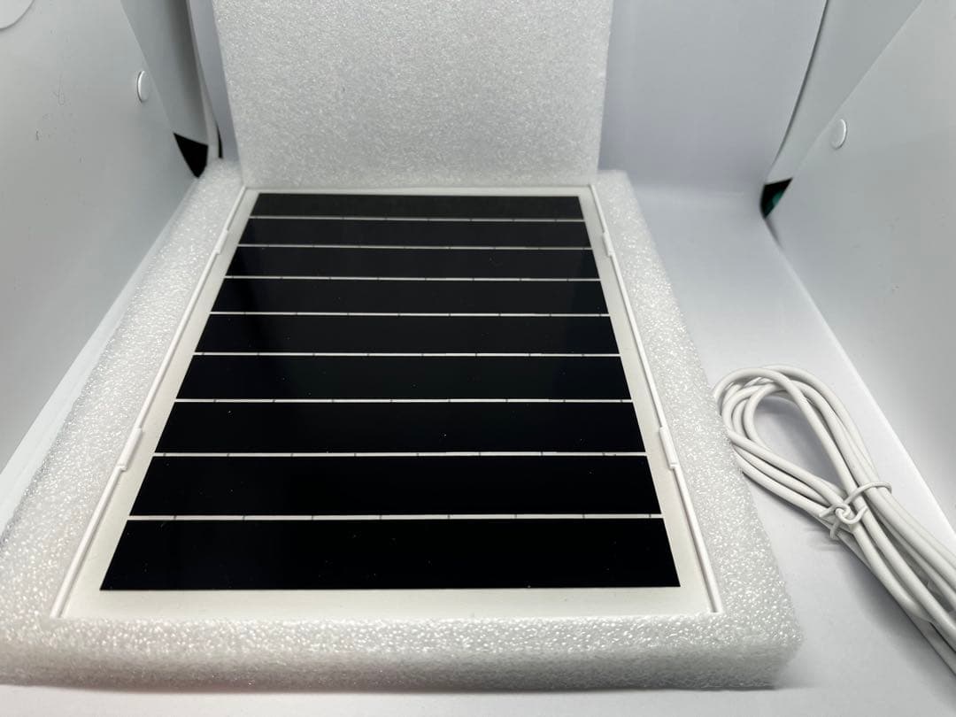 【美品】２画面監視防犯カメラ（GB-217H）ソーラーパネル付GENBOLT社製