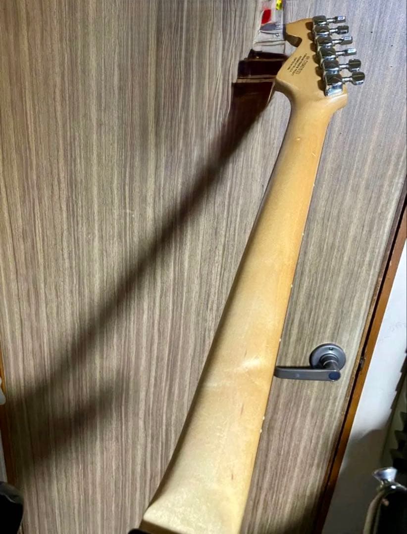 Squier ストラトキャスター by fender 難あり！