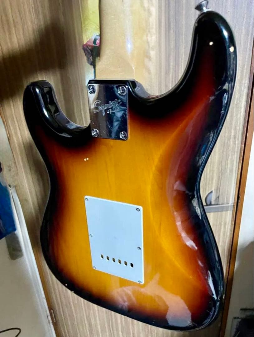 Squier ストラトキャスター by fender 難あり！