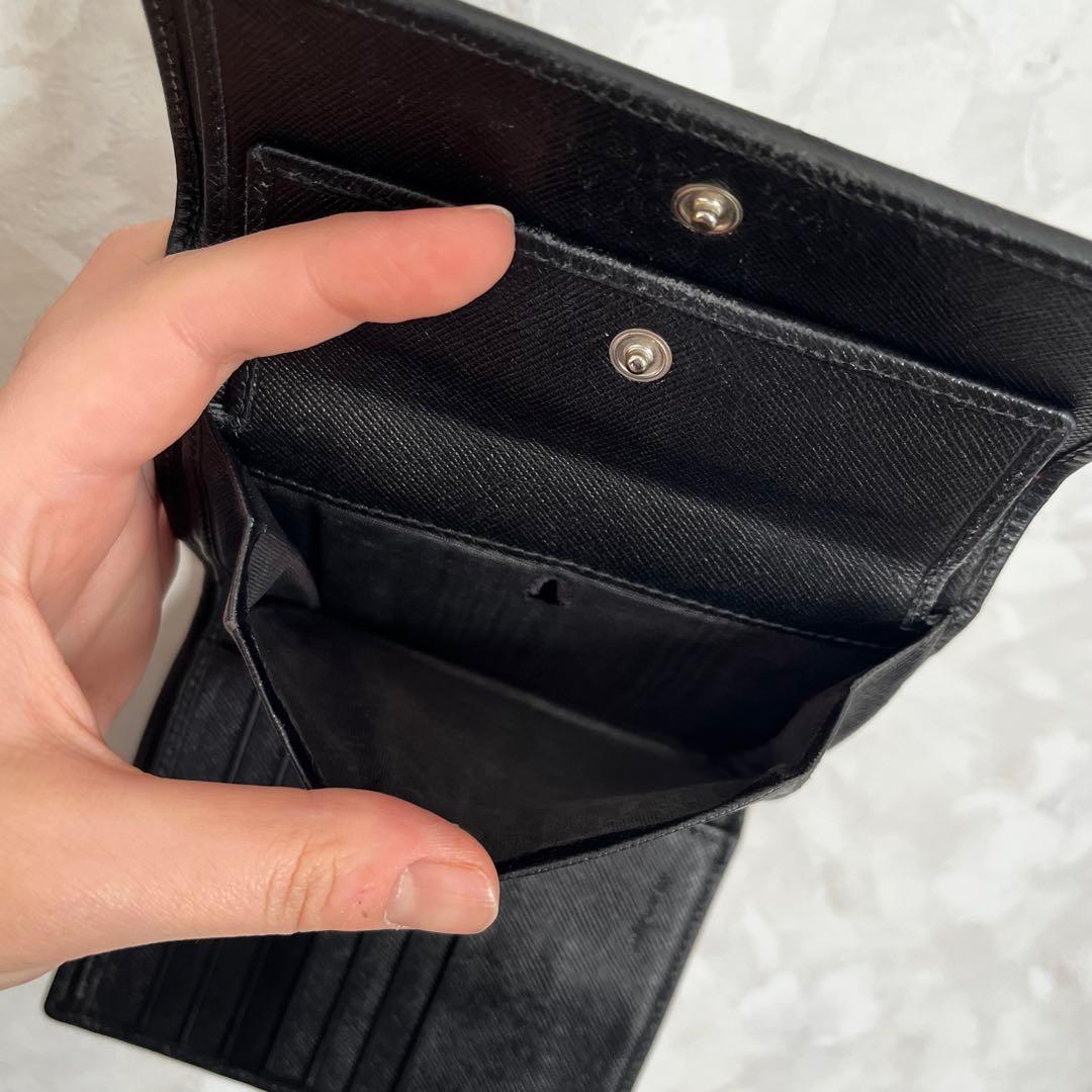 PRADA プラダ サフィアーノ レザー 三角プレート 三つ折り財布 ミニ財布