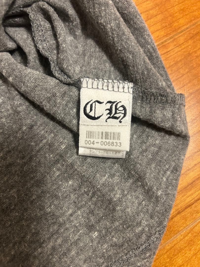 CHROME HEARTS グレー Vネック Tシャツ