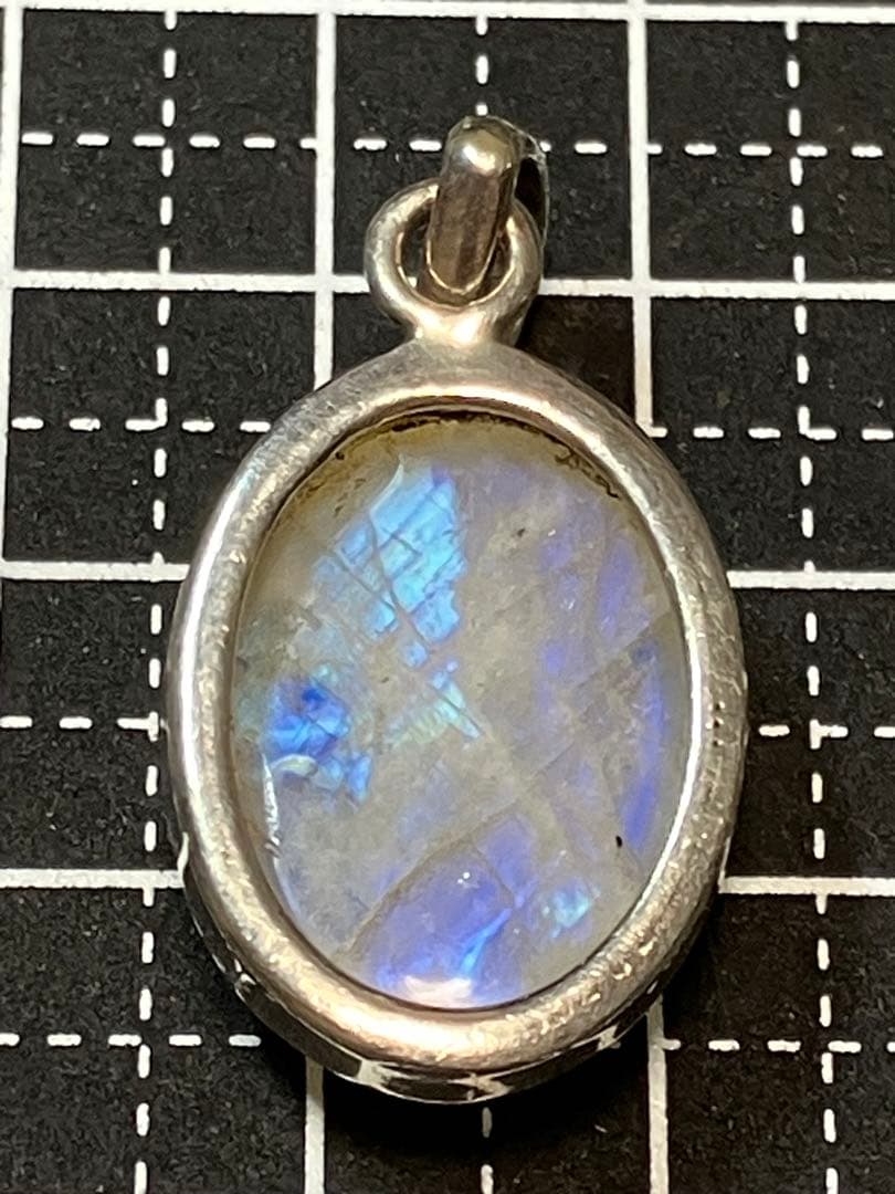 インド　ビハール産レインボームーンストーン　 シルバー925 35㎜×17㎜