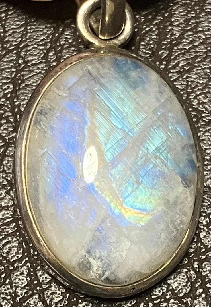 インド　ビハール産レインボームーンストーン　 シルバー925 35㎜×17㎜