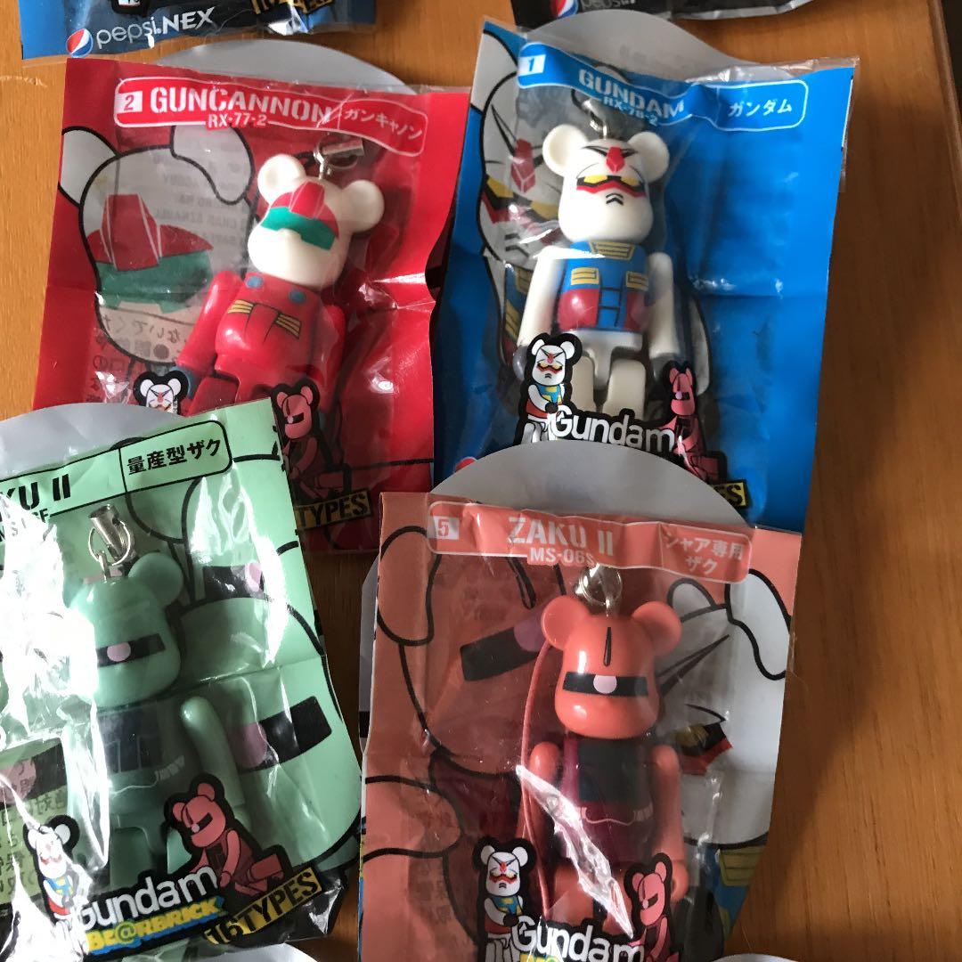 ペプシのおまけ　ガンダムベア　13個