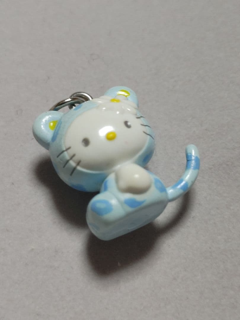 ハローキティ　豹　マスコット　ブルー
