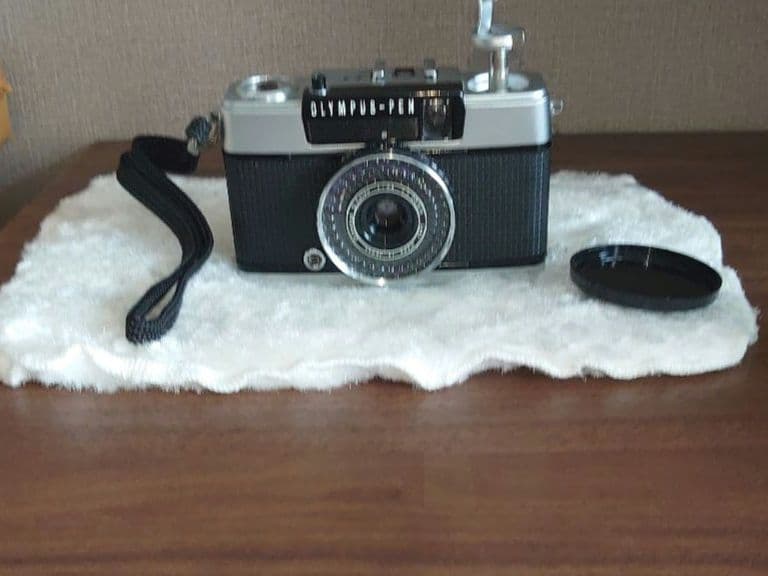 OLYMPUS　PENカメラ