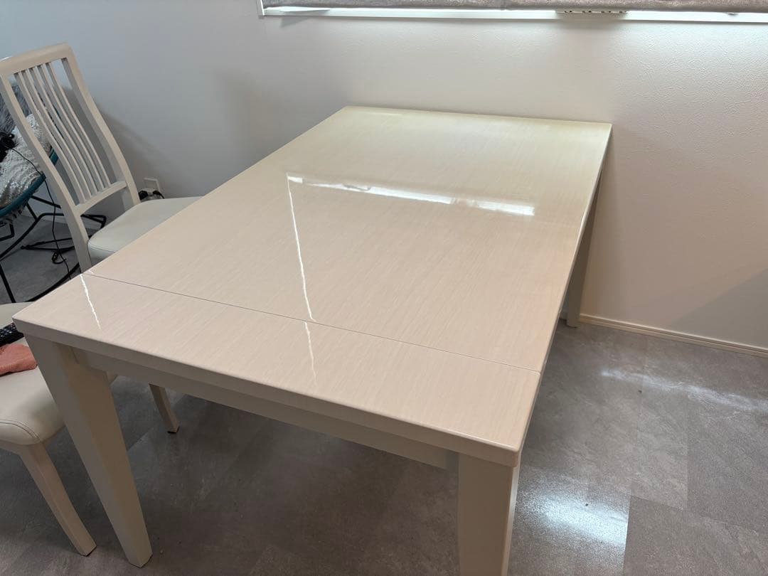 【引取のみ　名古屋】20万のダイニングセット　延長可能テーブル　オシャレです