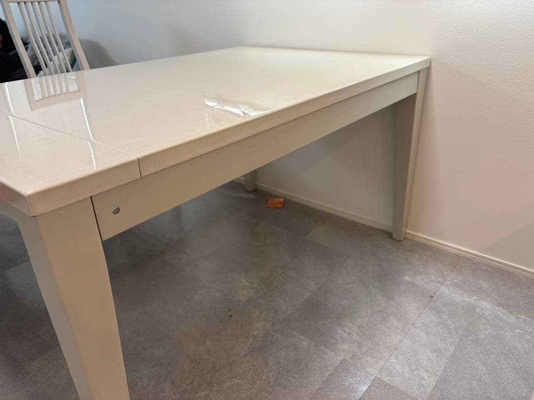 【引取のみ　名古屋】20万のダイニングセット　延長可能テーブル　オシャレです