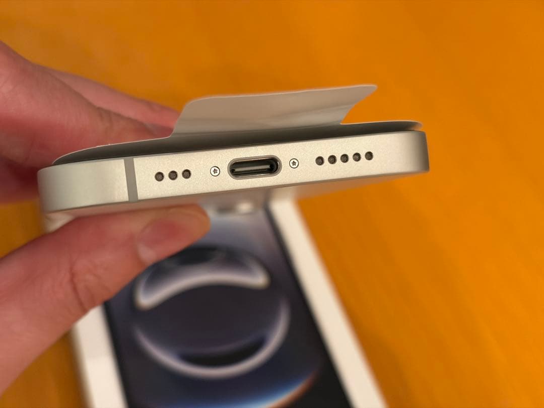 Apple iPhone16e SIMフリー 128GB ホワイト