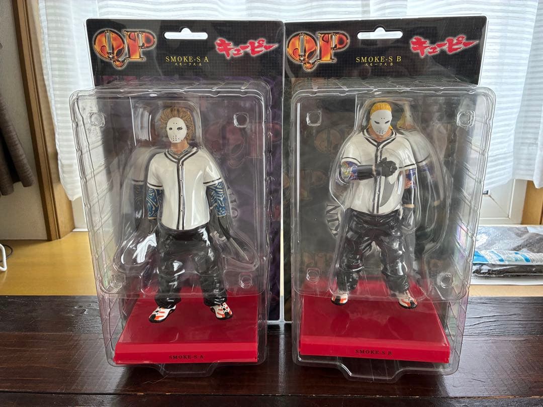 SMOKE-S A & B フィギュア 2体セット[QP]