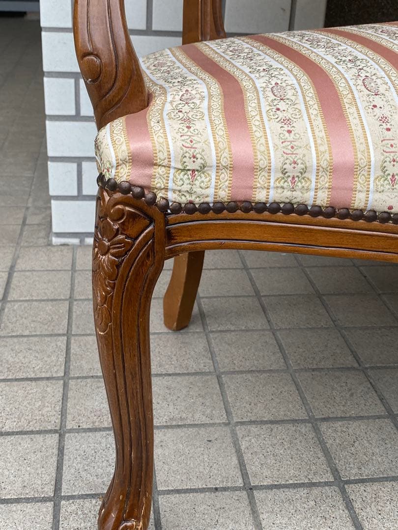 イタリア製♦️鋲留 彫刻 猫脚 高級ラブソファ♦️希少カラー　オレンジ 花柄♦️送料込