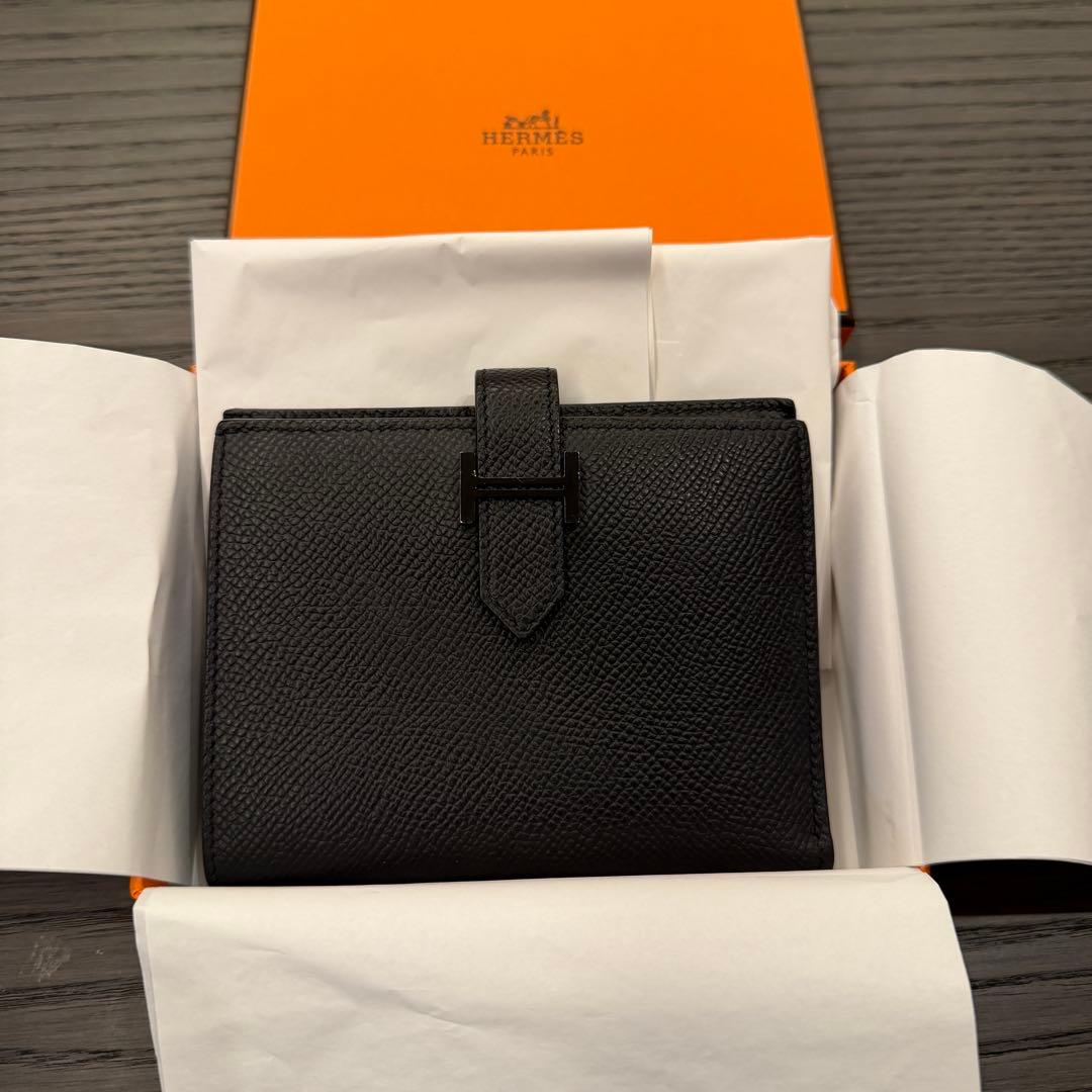 エルメス　HERMES ソーブラック ベアンコンパクト二つ折り財布 箱付き