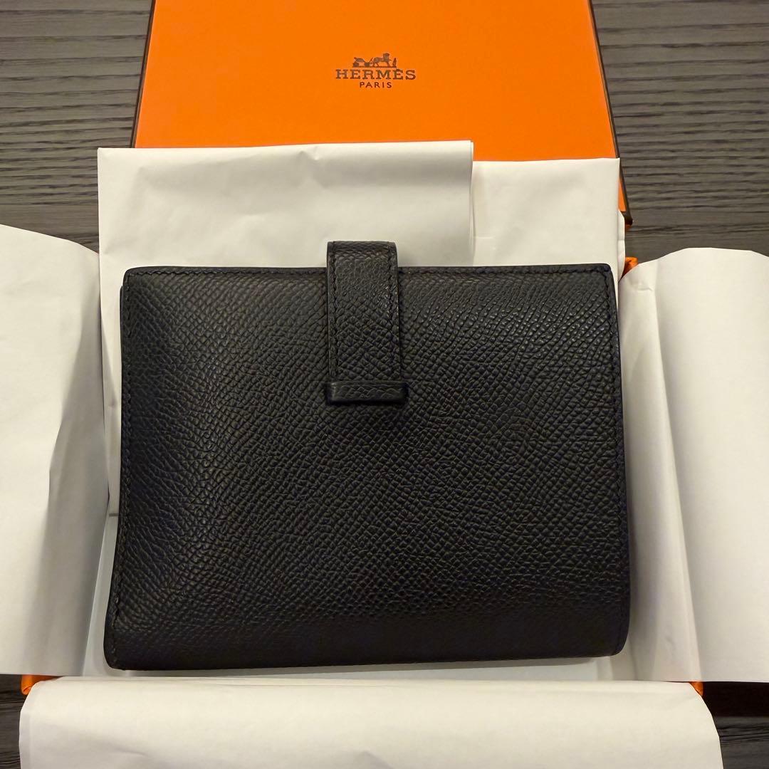エルメス　HERMES ソーブラック ベアンコンパクト二つ折り財布 箱付き