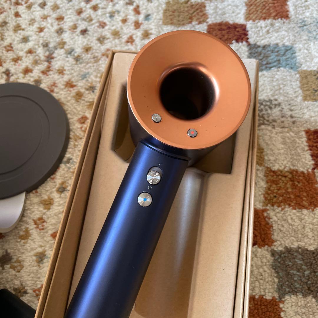 ダイソン dysonドライヤー hd08 スタンド付き