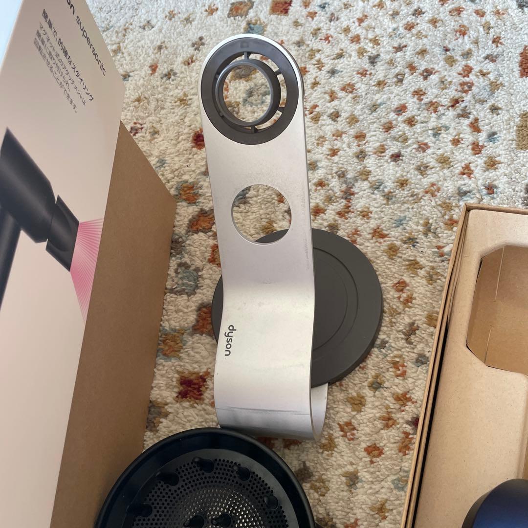 ダイソン dysonドライヤー hd08 スタンド付き