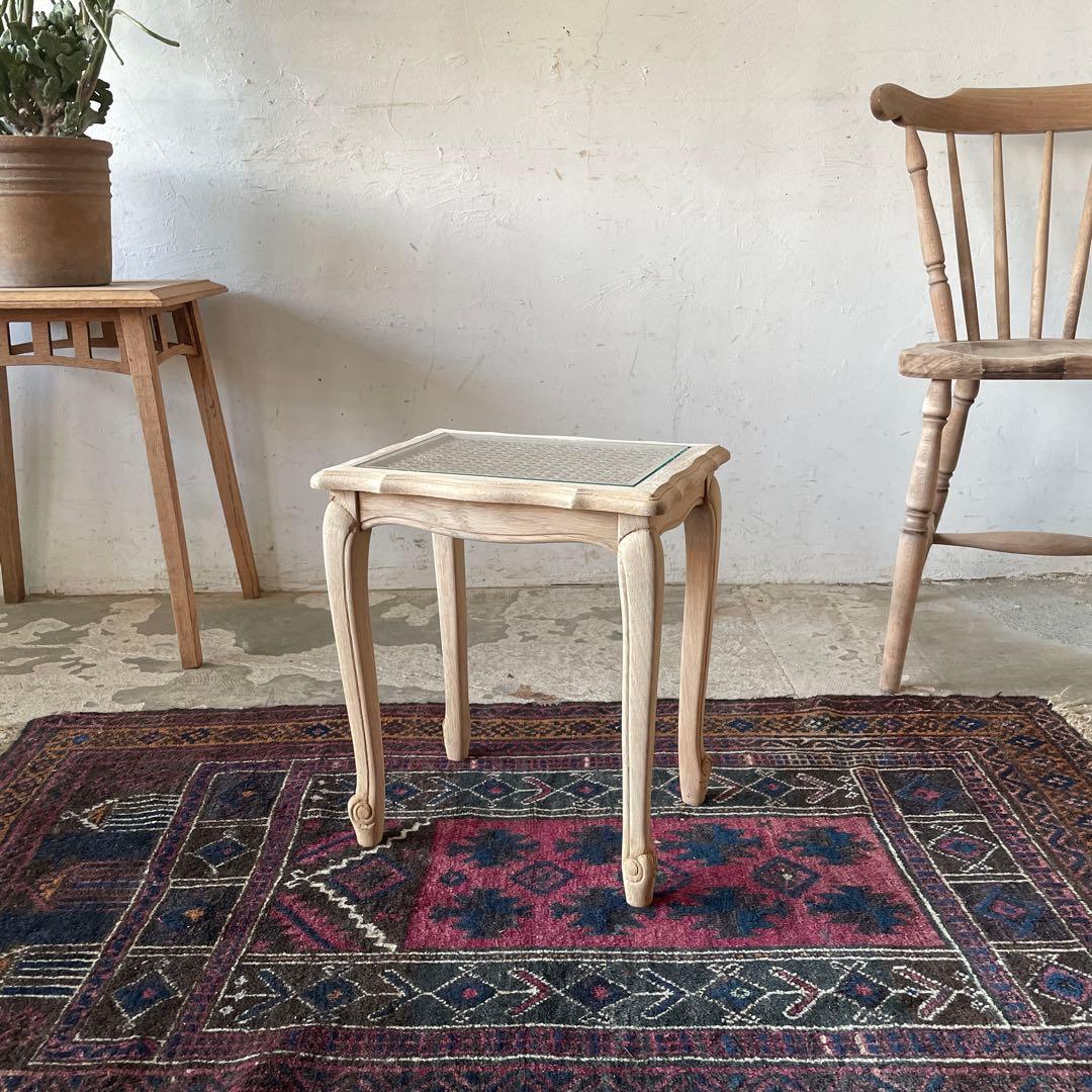 ガラストップサイドテーブル ガラストップベッドサイドテーブル　小　猫脚　剥離