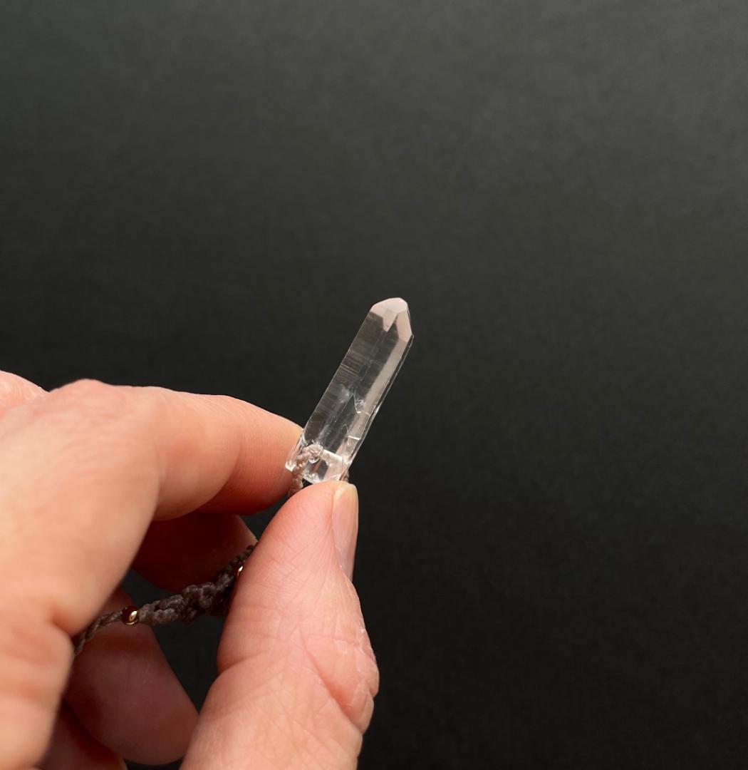 ヒマラヤ産クリスタル+アクアマリンのマクラメ編み 天然石ネックレス