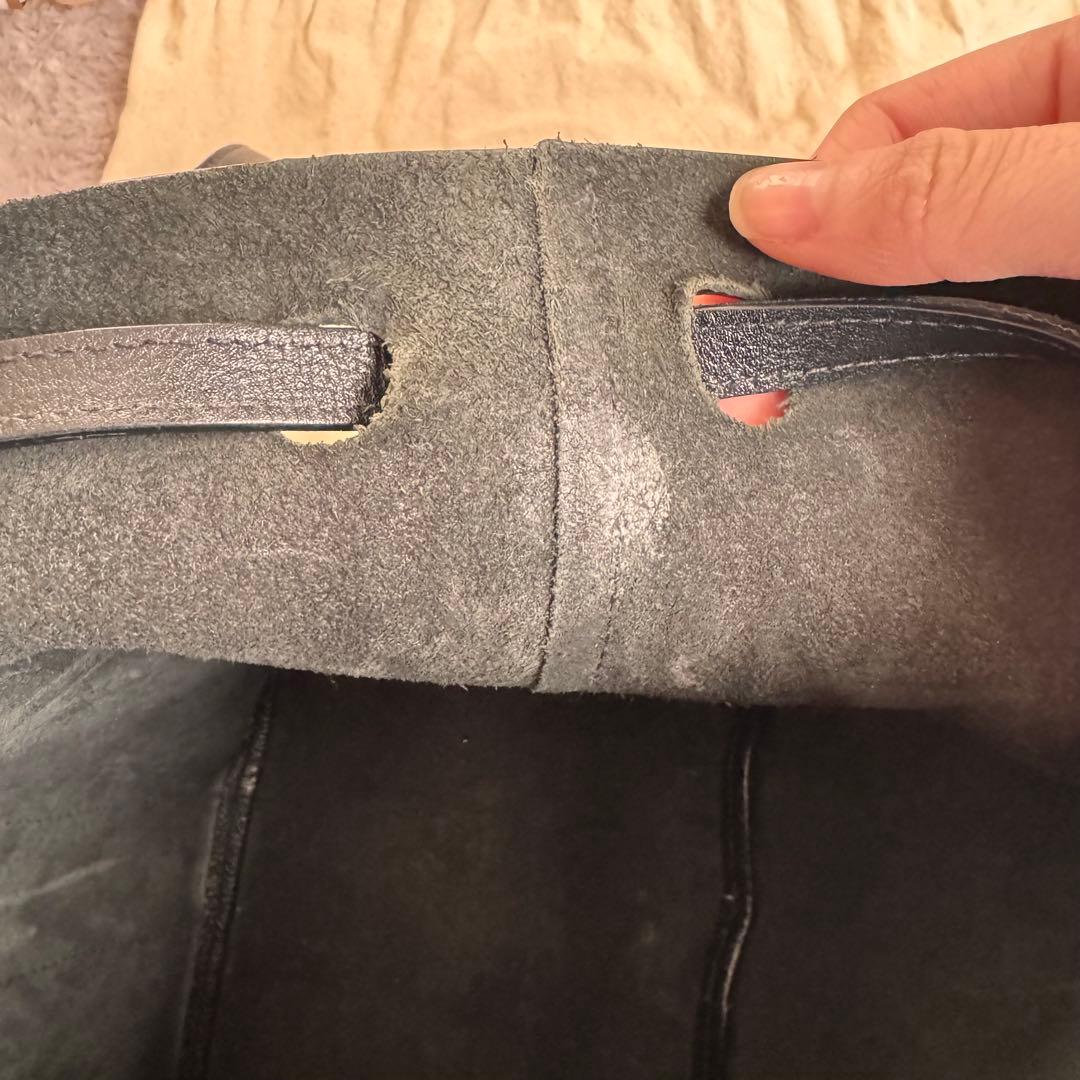 IL BISONTE レザー ショルダーバッグ ブラック　シボ革