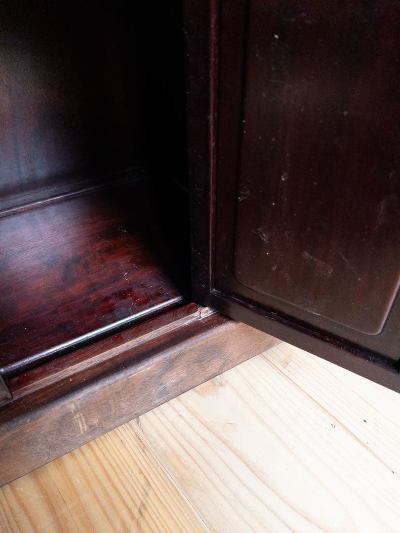 茶箪笥　天然木　茶棚 和風　和室家具　唐草透彫 高級家具　透かし彫り