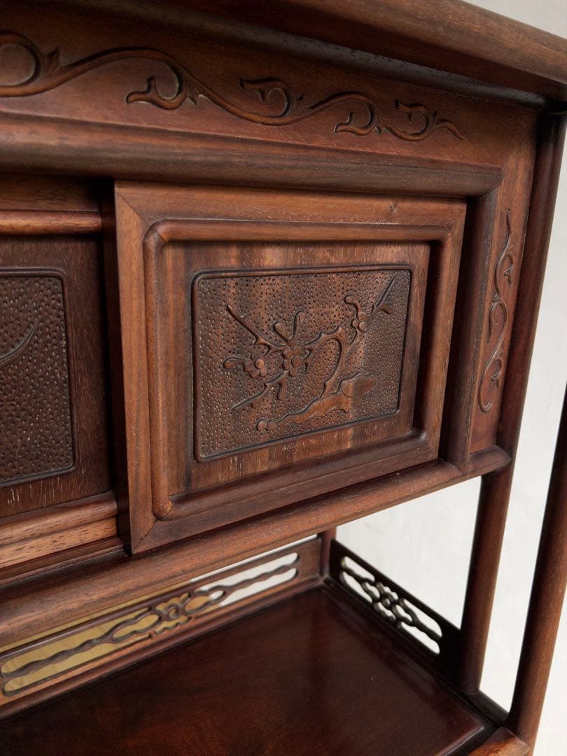 茶箪笥　天然木　茶棚 和風　和室家具　唐草透彫 高級家具　透かし彫り