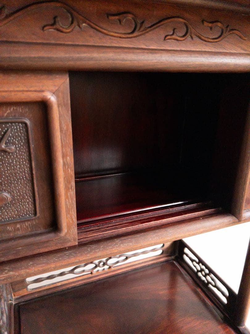 茶箪笥　天然木　茶棚 和風　和室家具　唐草透彫 高級家具　透かし彫り