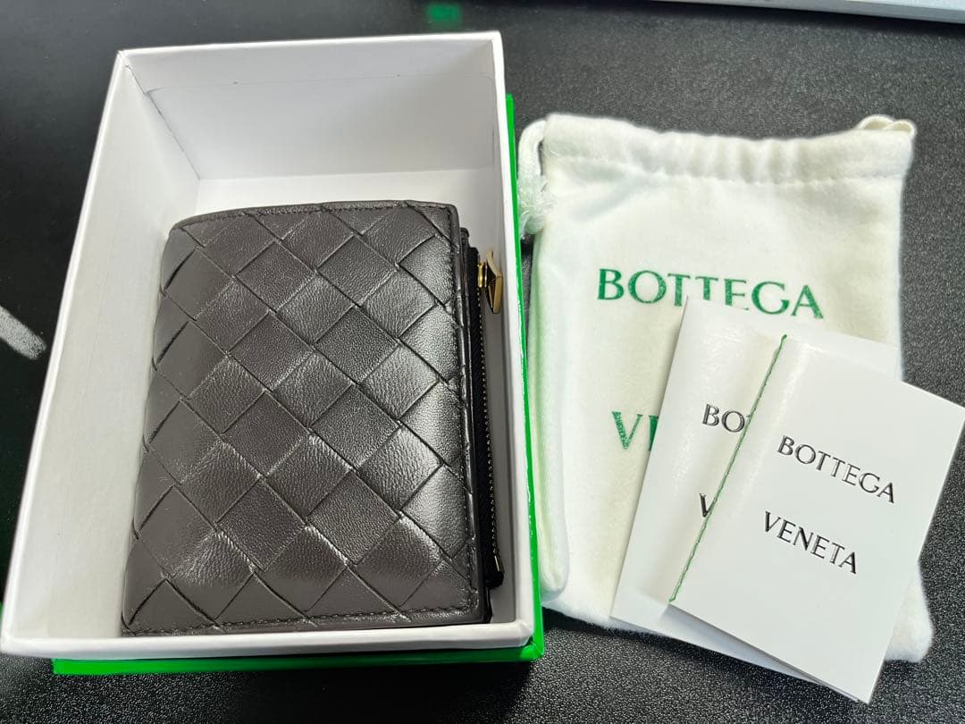 ボッテガヴェネタ イントレチャート スモール 二つ折りウォレット