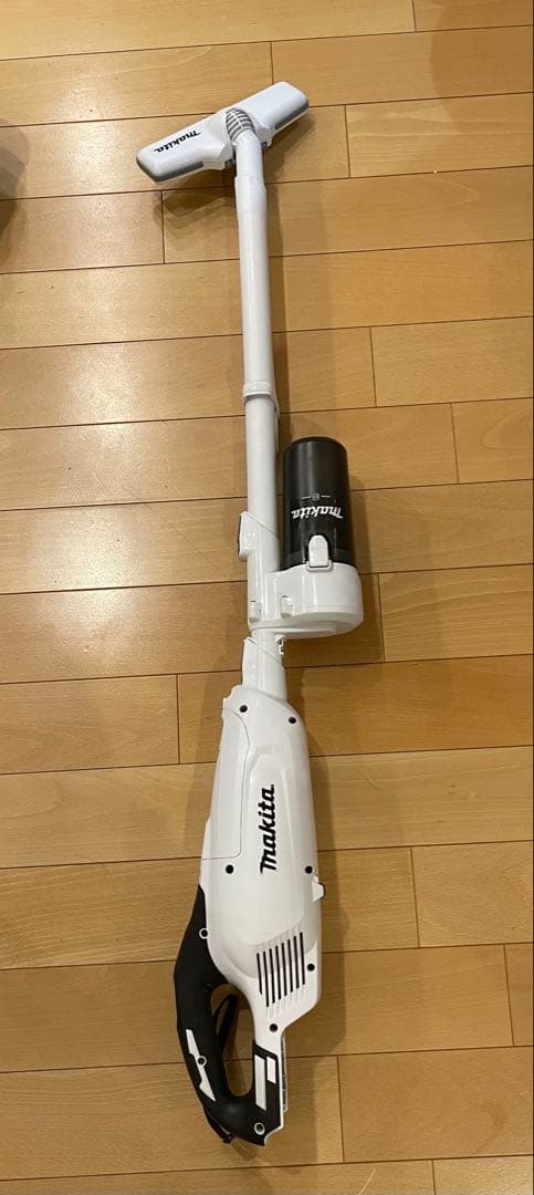 マキタコードレス掃除機　CL282FD ショートサイクロン付