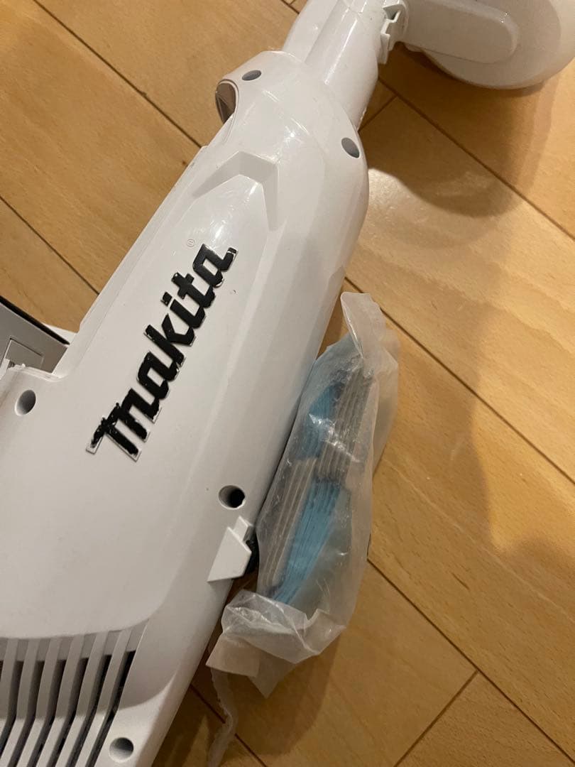 マキタコードレス掃除機　CL282FD ショートサイクロン付