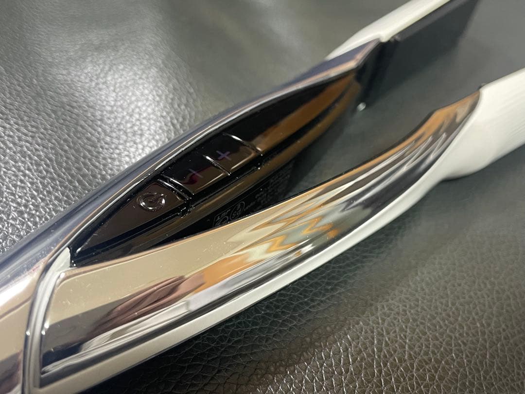 リファ ストレートヘアアイロン ホワイト