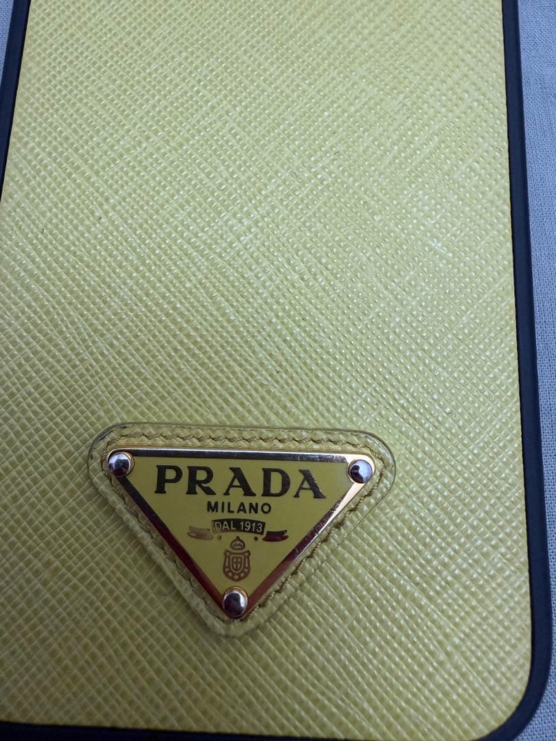 PRADA iPhoneケース