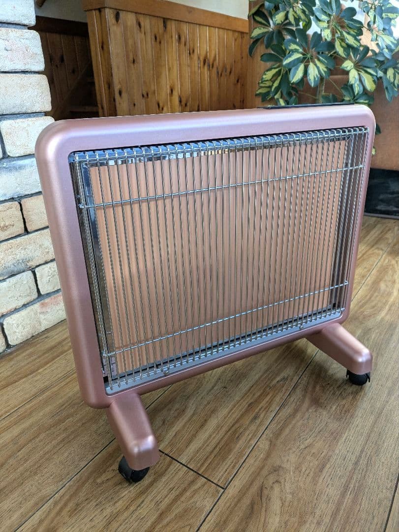 美品　サンルミエ E800L-TM3 タイマー付　遠赤外線暖房器　ピンク