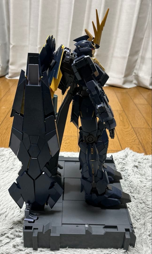 ユニコーンガンダム2号機バンシィ　60/1スケール完成品
