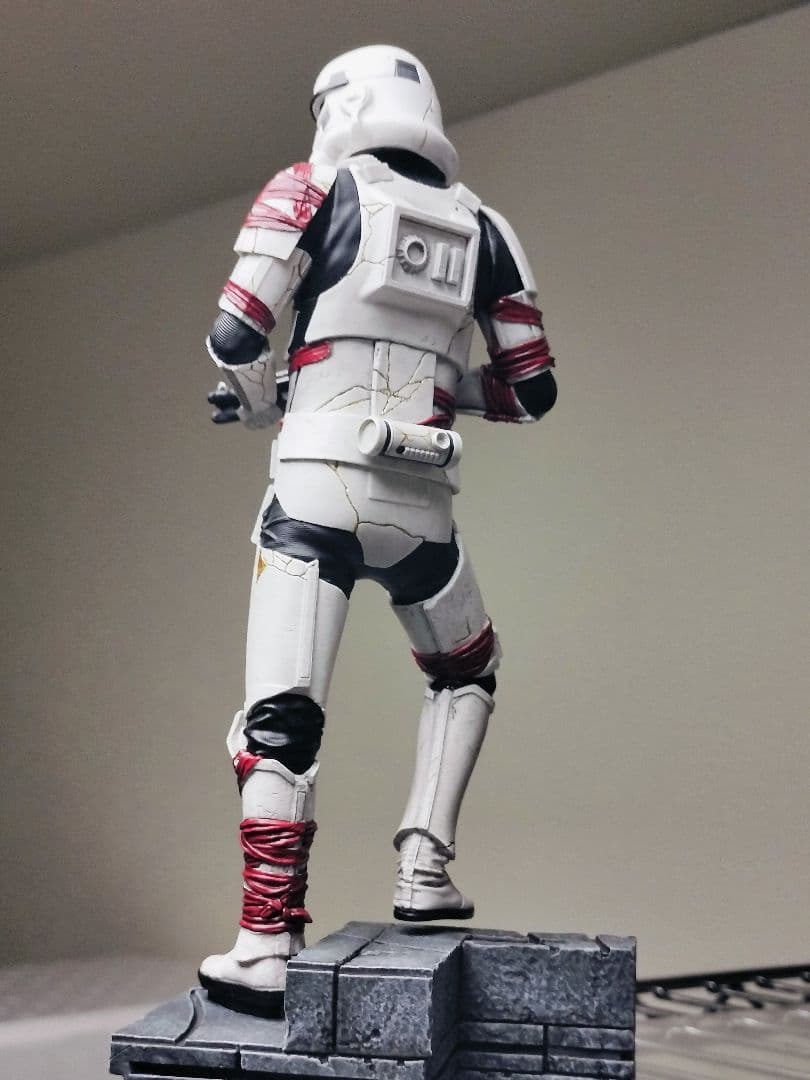 『ナイト・トルーパー』【アイアンスタジオ】1/10スケール【台座付スタチュー】