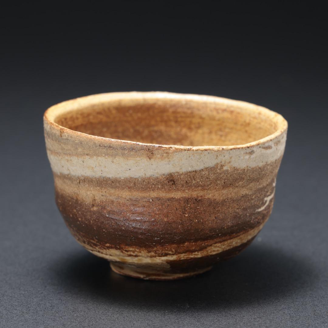 【ぐい呑・盃】 象嵌樹木文 ぐい呑み 佐伯守美作　共箱　R1187ダU