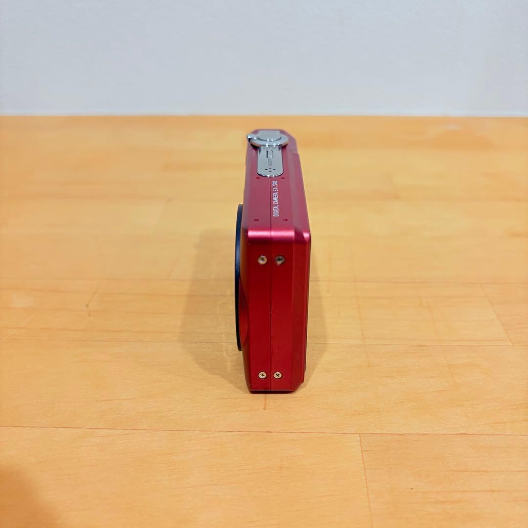 CASIO EXLIM EX-Z700 カシオ　コンデジ　レッド