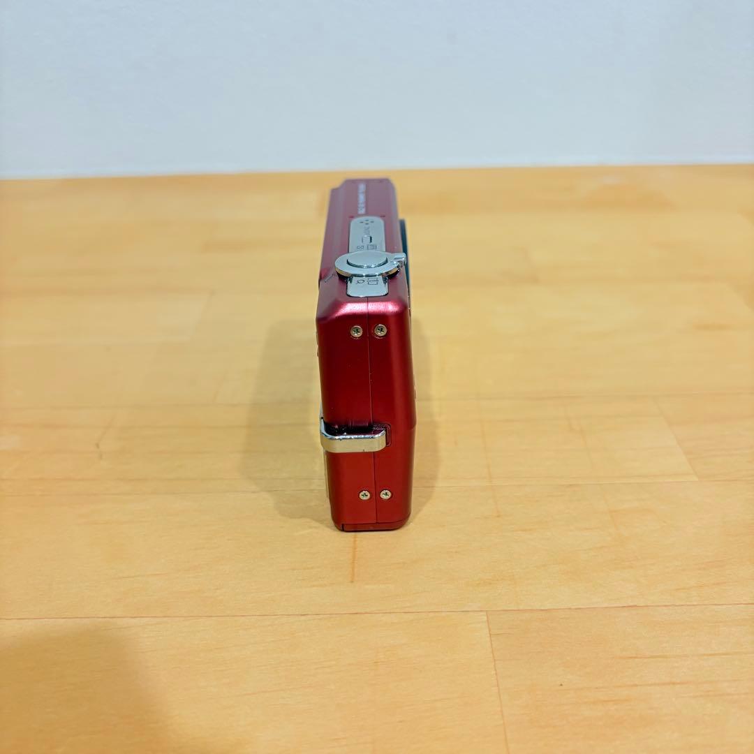 CASIO EXLIM EX-Z700 カシオ　コンデジ　レッド