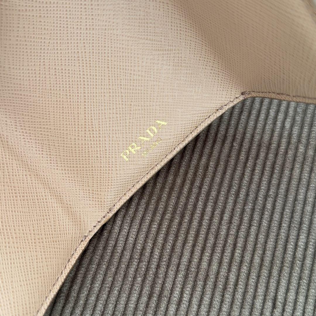 ICチップ搭載　正規品　PRADA 三つ折り財布　ピンクベージュ　CAMMEO