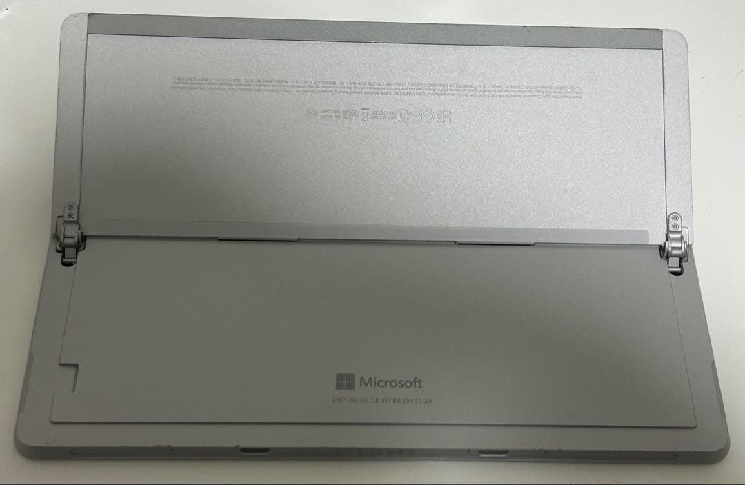 【Surface Go 4】8GB RAM・256GBストレージ・バッテリ92%