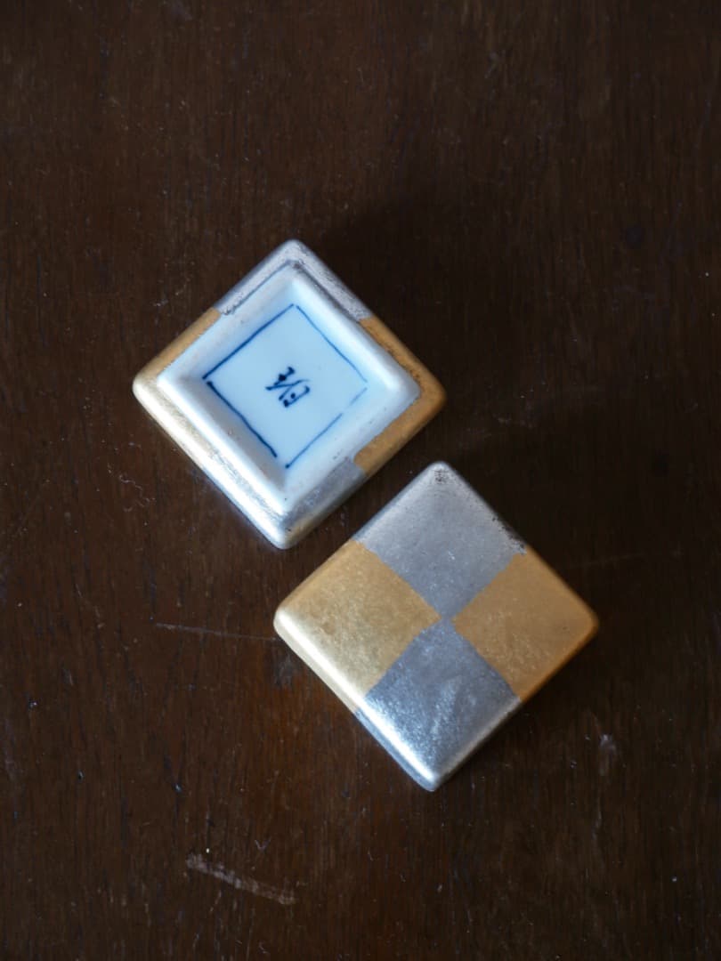 小野珀子　金銀彩　香合　茶道具　香道具　共箱　Q2109